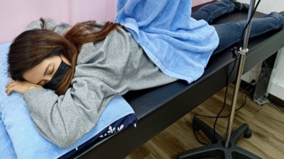 消失很久沒PO文！《星光》女星被拍「虛弱趴床」  認了2部位劇痛出事