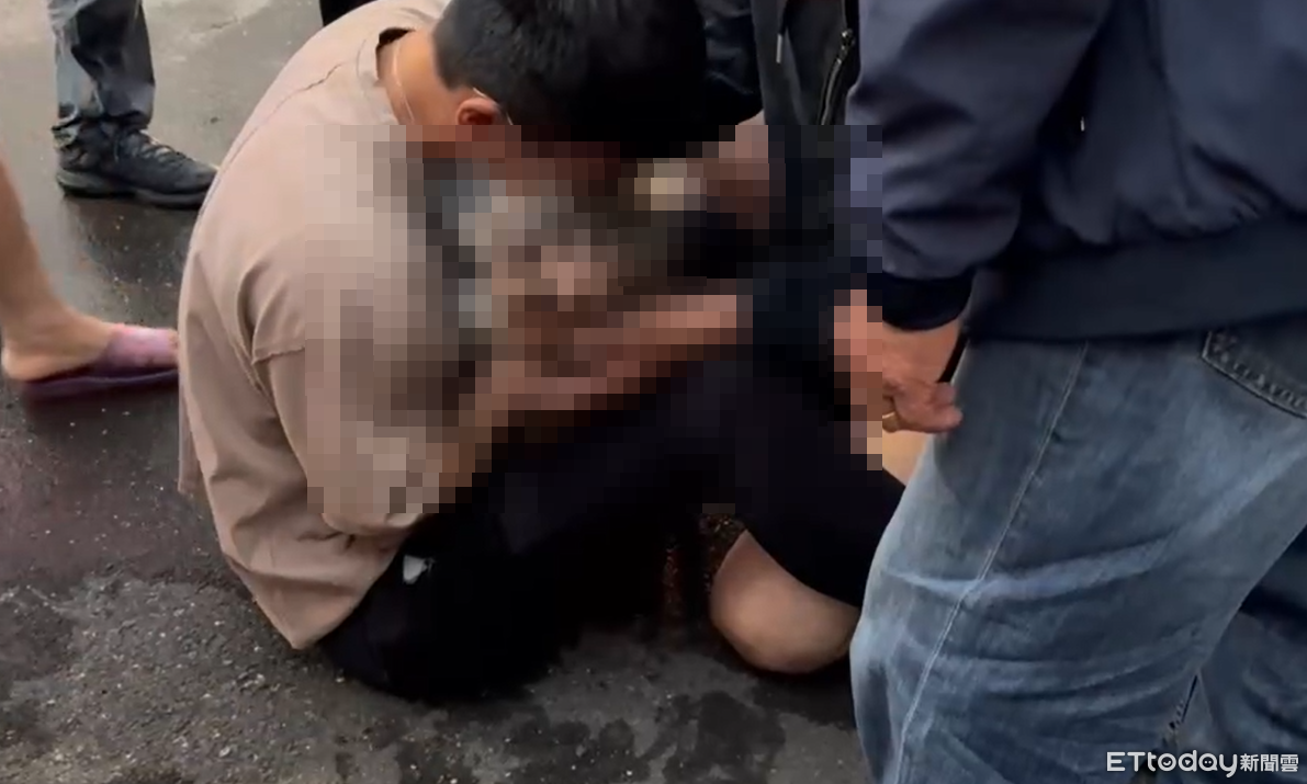 快訊/台南民宅大火!狗狗命危癱倒在主人懷中 飼主崩潰嘴對嘴吹氣救命