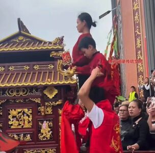 臨時換掉「小媽祖」　湛江媽祖連給「8陰筊」起不了轎！