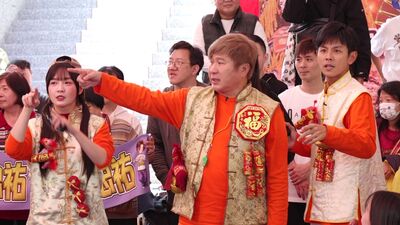 胡瓜變裝「龜王」現身美麗華　《大集合》年節狂撒萬元獎金