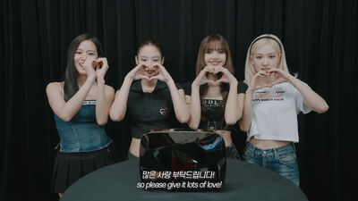 刷新歷史！BLACKPINK訂閱破億「成全球YouTube第一」　收紅鑽石獎牌