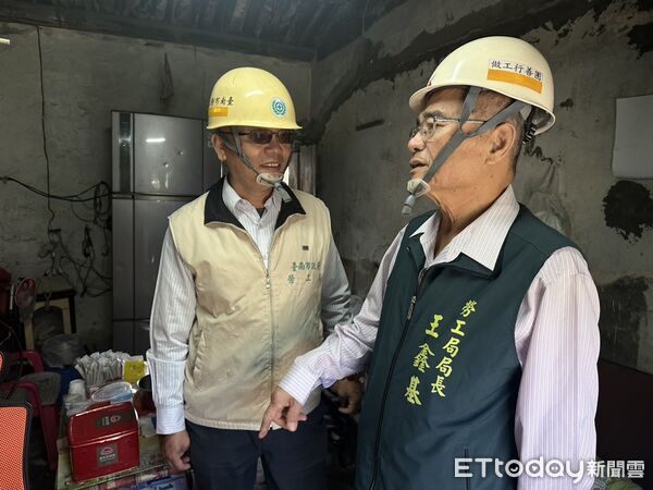 ▲台南做工行善團大年初六前往關廟區進行開春首場修繕會勘。（記者林東良翻攝，下同）