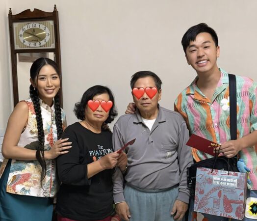 山豬過世2年　逸祥、香蕉「替他陪媽過年」：有些位置不能空著