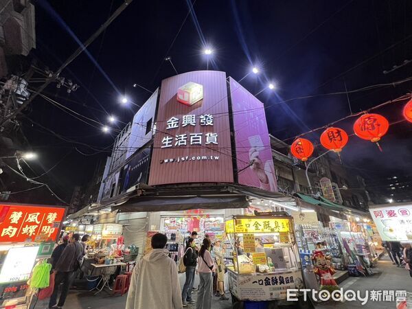 ▲▼       通化夜市      。（圖／記者項瀚攝）