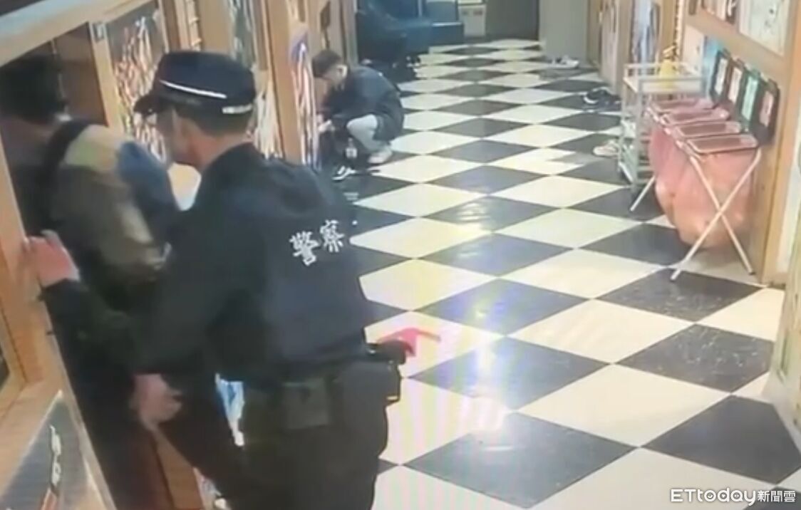 快訊/清晨搶運將!大同警下台中網咖逮2嫌 10hrs火速破案