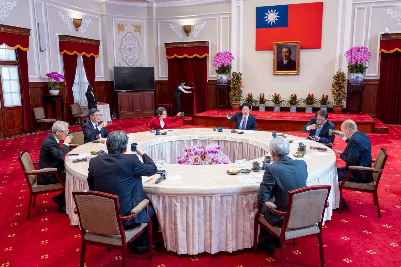 韓國瑜邀賴清德立院報告採「統問統答」 總統府:合憲就欣然前往