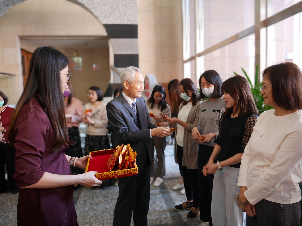 迎戰AI浪潮! 考試院長:持續推動國考減科、擴大電腦化測驗