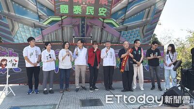 民眾黨嘉義新春大合體 柯文哲開金嗓高歌《世界第一等》