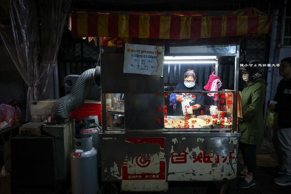 ▲▼樂華夜市無名雞排。（圖／部落客陳小可的吃喝玩樂授權提供）