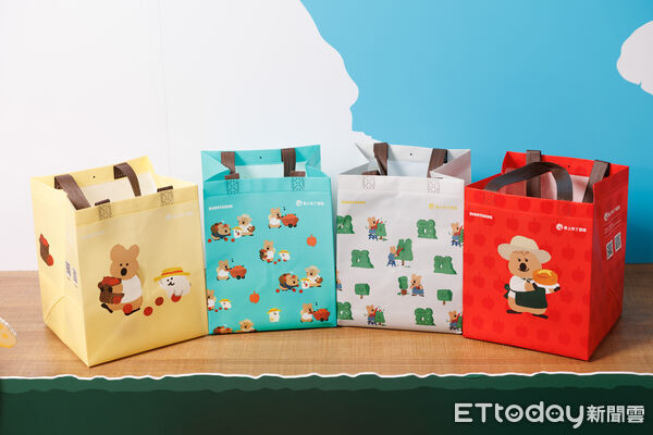 ▲▼「春上布丁蛋糕」攜手超人氣IP「DINOTAENG」推出聯名「蘋果蛋糕」、限量周邊。（圖／春上布丁蛋糕提供）