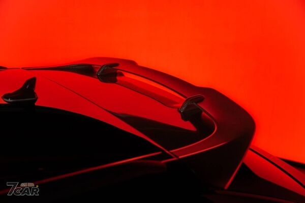 動力上看 760 匹，碳纖空力強化運動氣息　ABT 推出全新 RSQ8-S