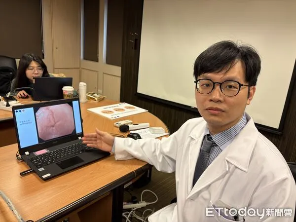 ▲▼書田診所胃腸肝膽科主任醫師康本初說明幽門桿菌篩檢。（圖／記者洪巧藍攝）