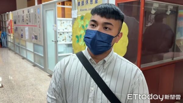 ▲歌手邱軍酒駕撞死運將出庭。（圖／記者郭世賢翻攝）