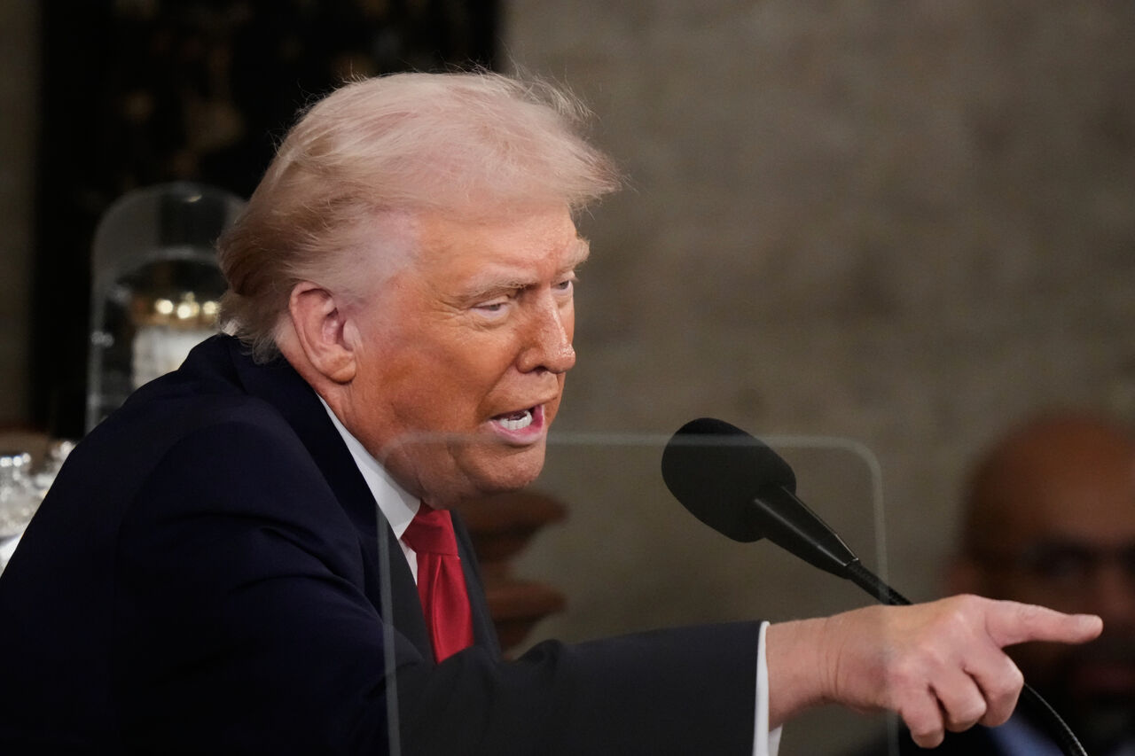 川普AI政策大轉彎! 下令聯邦機構全面停用Anthropic