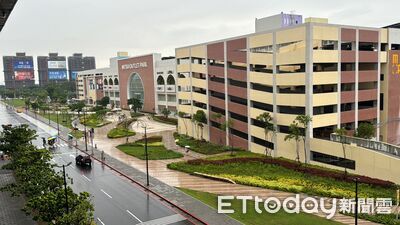 歸仁高鐵地主神操作! 4神祕呂男「7倍價賣地」爽抱6.3億出場