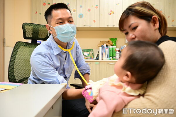 ▲年假後大崩潰！護理師一家7口5人中B流，9月嬰又染黴漿菌「咳到不喝奶」。（圖／亞大附醫）