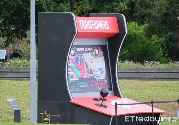 ▲2026台北燈節今（25日）點燈花博展區,2026台北燈節。（圖／記者彭懷玉攝）