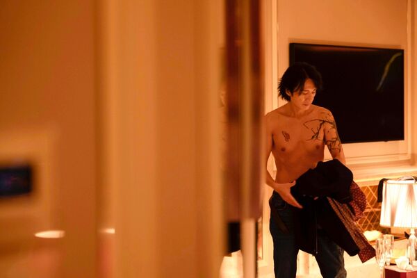 ▲《夜王》廖子妤、謝君豪、黃子華、吳煒倫、鄭秀文、王丹妮、盧鎮業。（圖／華映提供）