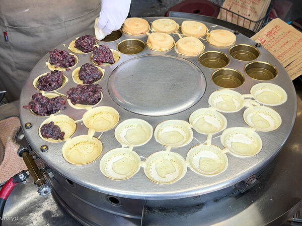 ▲▼小燕姊紅豆餅。（圖／部落客VIVIYU小世界授權提供）