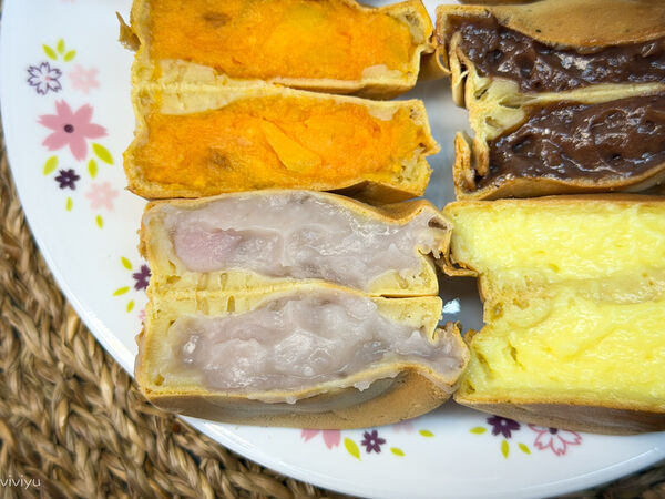 ▲▼小燕姊紅豆餅。（圖／部落客VIVIYU小世界授權提供）