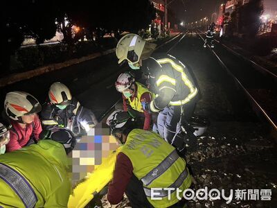 快訊／桃園行人過平交道遭自強號撞亡　頭骨變形，腦組織外溢