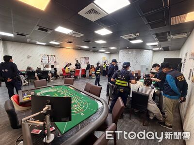過完年了還在賭！嘉義警抄朴子桌遊館賭場　逮13賭客