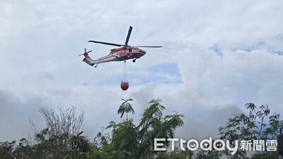 台東知本溼地大火狂燒61公頃！過了1夜仍有殘火　空勤灑水灌救