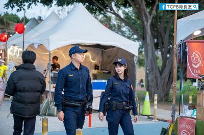 笑容超甜！燈會驚見「初戀系女警」 警粉專附IG連結：快追蹤