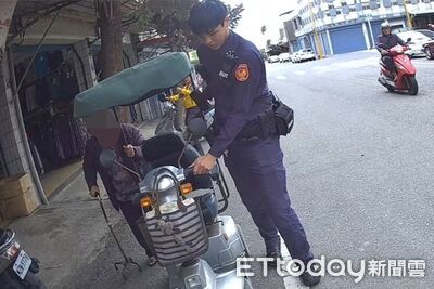 青春初心守護路口　台東暖警推車護送阿嬤回家