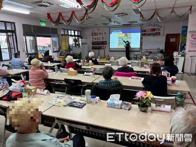 東警交通隊前往巴拉雅拜部落文健站宣導　強化長者安全用路觀念