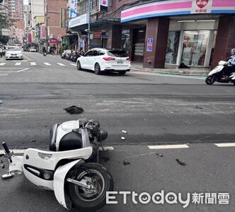 驚悚畫面曝！女大生連假騎車北上獨旅　台北港外慘被曳引車輾死
