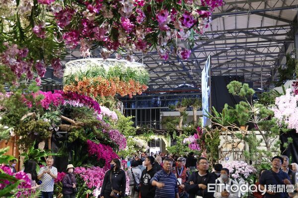 ▲2026台灣國際蘭展暨花卉科技展27日在台南後壁盛大開園，吸引國內外嘉賓齊聚。（記者林東良翻攝，下同）