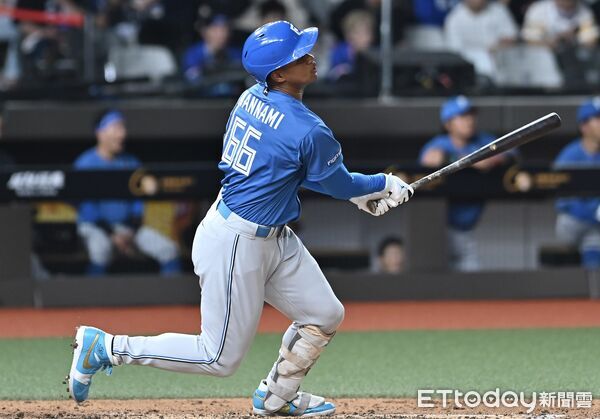 ▲▼2026台日交流賽，北海道日本火腿鬥士萬波中正。（圖／記者李毓康攝）