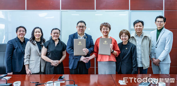 ▲台東大學人文學院與泰國國立法政大學創新學院簽署合作備忘錄。（圖／記者楊晨東翻攝）
