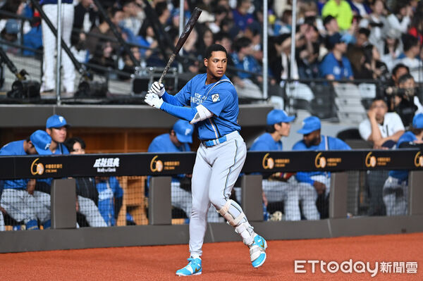 ▲▼2026台日交流賽，北海道日本火腿鬥士萬波中正。（圖／記者李毓康攝）