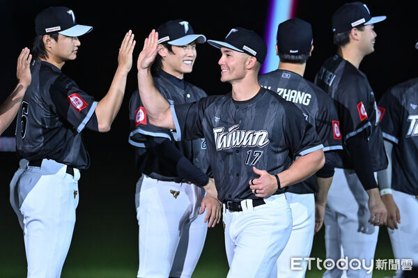 ▲▼2026台日交流賽，中華隊美籍台裔外野手「費仔」費爾柴德（Stuart Fairchild）。（圖／記者李毓康攝）