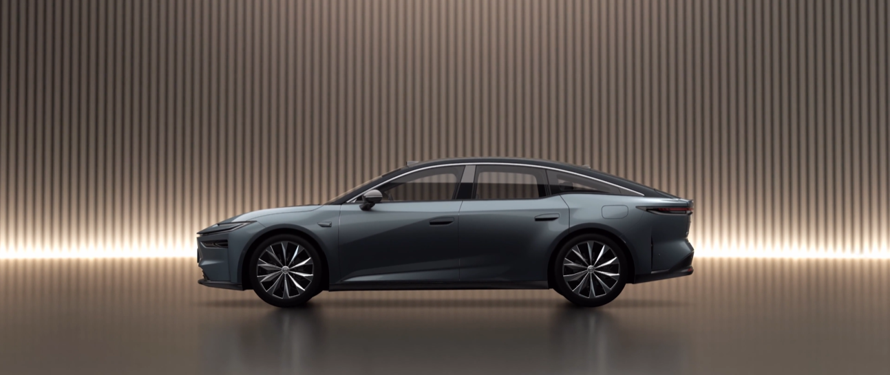 ▲去年於上海車展發表的全新TOYOTA bZ7，大陸即將在3月上市接單。（圖／翻攝自TOYOTA、資料照）