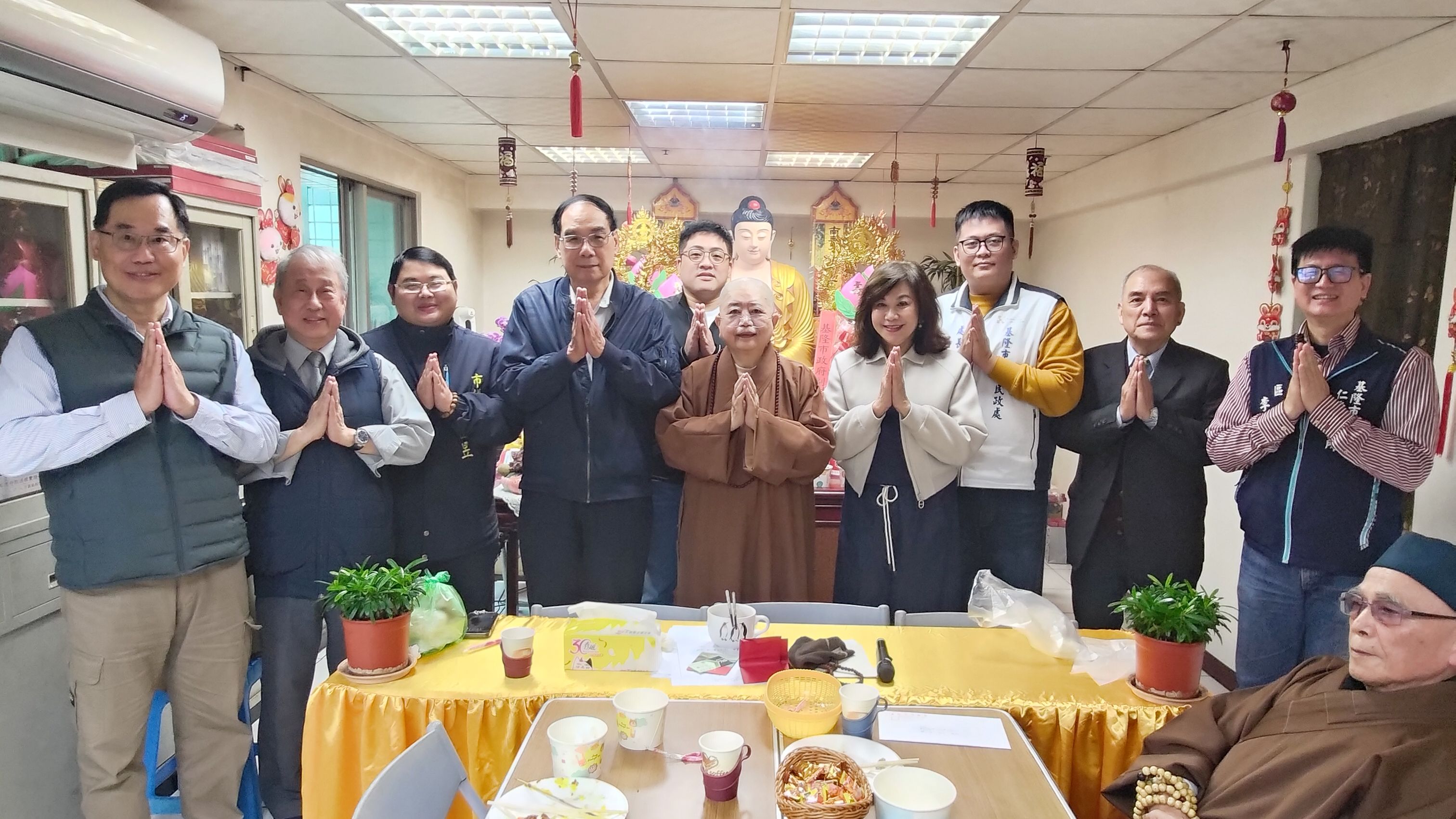 ▲基隆佛教會新春團拜 邱佩琳祈祝國泰民安。（圖／記者郭世賢翻攝）