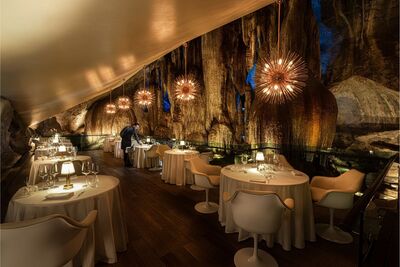 馬來西亞「3大雨林度假推薦」　蒸氣溫泉洞泡湯、鐘乳石洞內用餐