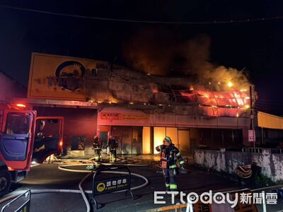 快訊／汐止「皇兒小舖」深夜大火　負責人：我會振作