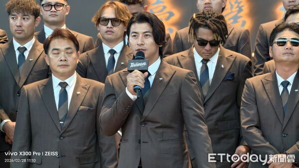 ▲經典賽中華隊送機，隊長陳傑憲受訪。（圖／記者林敬旻攝）