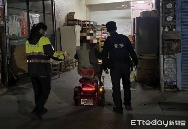 失智長者街頭徘徊 台東永樂警即時援助...助他平安返家