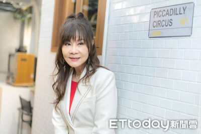 獨家／美魔女天后開車「卻遭痛罵比中指」　她怒回擊...下秒糗了