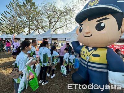 防詐宣導「馬」上開跑！南市警進駐古都馬　大型警察寶寶吸睛