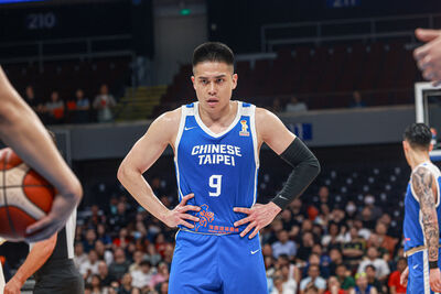 陳盈駿轟26分撼中國男籃　昔CBA主帥郭士強盛讚：一步一步成長