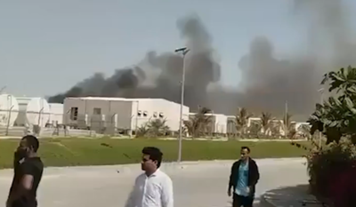 伊朗報復狂炸波斯灣多國　阿曼首度遭空襲港口起火