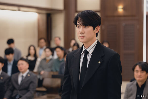 ▲▼柳演錫竟會通靈！遭附身替亡者解怨：我毫無保留地去演。（圖／Hami Video提供）