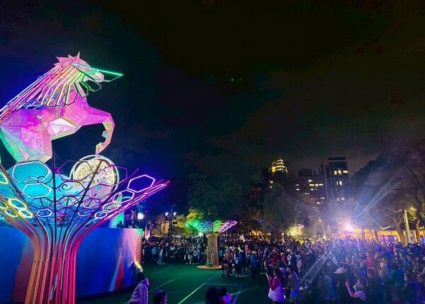 ▲2026桃園燈會開幕5天突破65萬人次