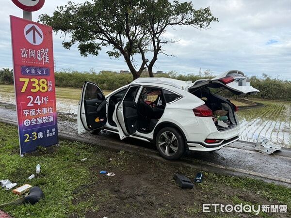 快訊/桃園高鐵南路大貨車撞小客車 乘客2死駕駛命危!