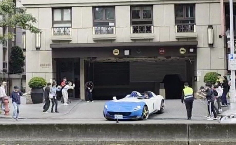 太子集團超跑大軍今移警專!布加迪、法拉利亮相 33豪車明競標